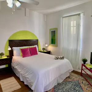 tropical-loft-apartment-in-miramar.top-hotels-puertorico.com/